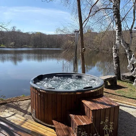 Au Bord D'un Etang Prive, Et Son Sauna 3*