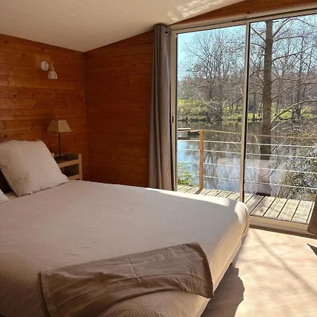 Au Bord D'un Etang Prive, Et Son Sauna Pensjonat Loubeyrat