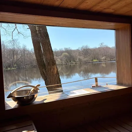 Pensjonat Au Bord D'un Etang Prive, Et Son Sauna Loubeyrat