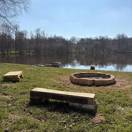 Pensjonat Au Bord D'un Etang Prive, Et Son Sauna