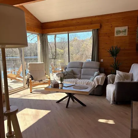 Au Bord D'un Etang Prive, Et Son Sauna Loubeyrat