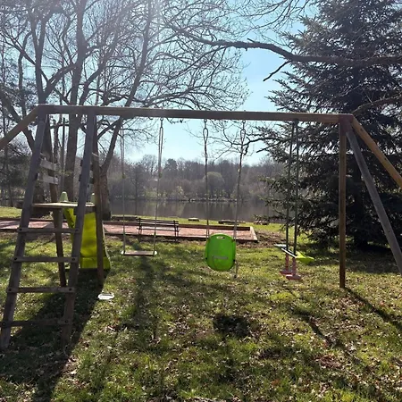 Gasthuis Au Bord D'un Etang Prive, Et Son Sauna Loubeyrat