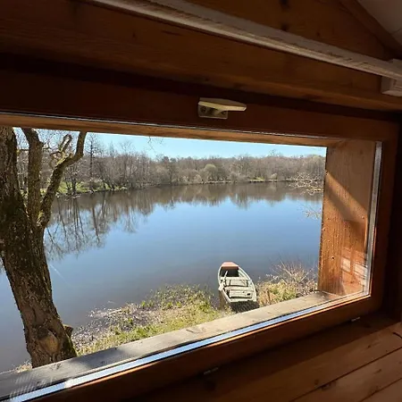 Au Bord D'un Etang Prive, Et Son Sauna Pensjonat Loubeyrat